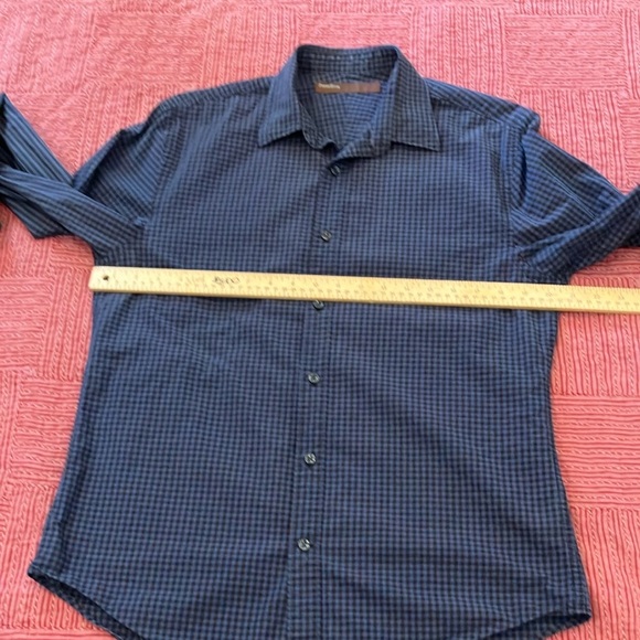 Perry Ellis men’s medium casual button down Checkered indigo Shirt - faded - Picture 8 of 16